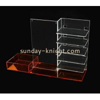 What are the advantages of using plexiglass display stands?