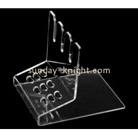 What are the characteristics of plexiglass display stands?