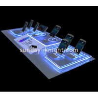 What do you need to understand when customizing plexiglass display frames?