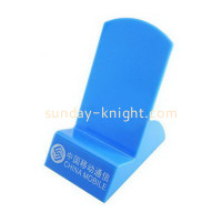 What is acrylic, what is its characteristic?