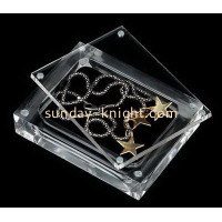 Selection and use of acrylic storage box