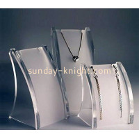 Acrylic Displays Are The Best Way Showing Your Products Compared With Wood And Metal Displays