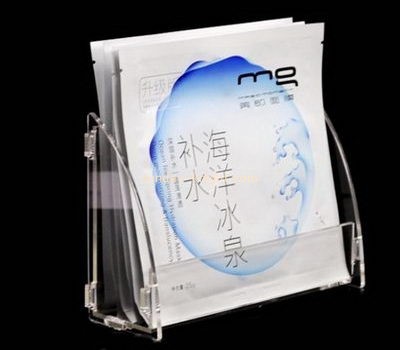 Customize lucite face mask holder MDK-344
