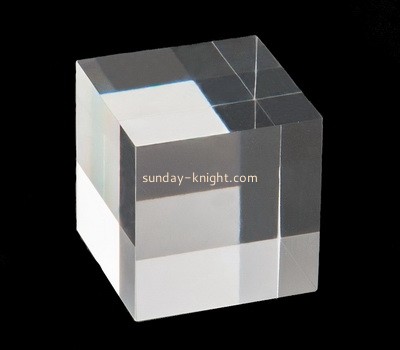 Custom laser cutting plexiglass display cube CAK-133