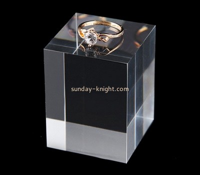 Custom laser cutting acrylic ring display cube CAK-268
