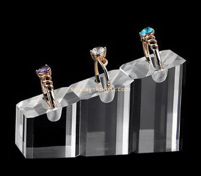 Customize acrylic gold ring holder JDK-670