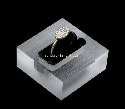 Custom acrylic plexiglass display cubes jewelry shop display ring display stand JDK-243
