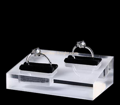 Wholesale custom acrylic retail wedding rings display block JDK-768