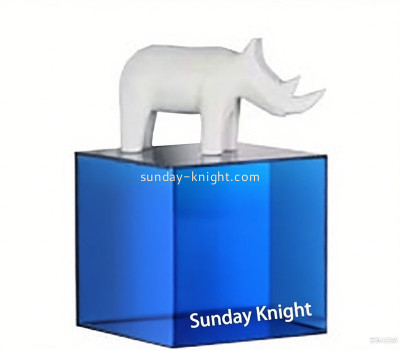 Custom acrylic cube for retail displays ABK-291