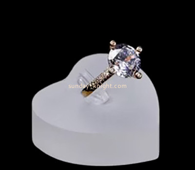 Custom acrylic heart shaped ring display block JDK-796