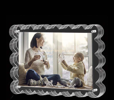 Custom acrylic scalloped photo frame APK-141