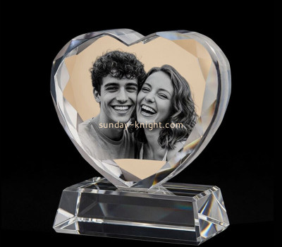 Custom plexiglass heart photo block with base APK-153