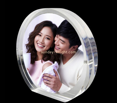 Custom plexiglass round magnetic photo block APK-156